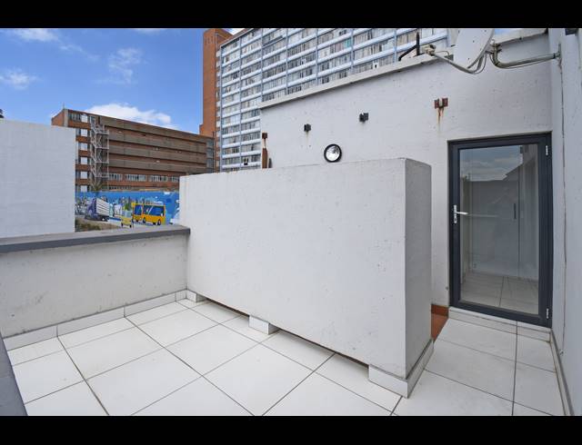1 BEDROOM APARTMENT FOR SALE IN FERNDALE